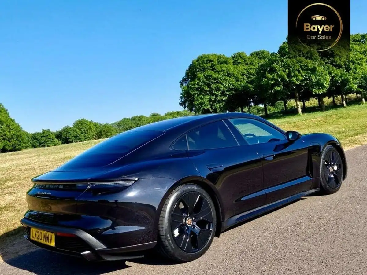 2020-porsche-taycan-e-turbo-big-27