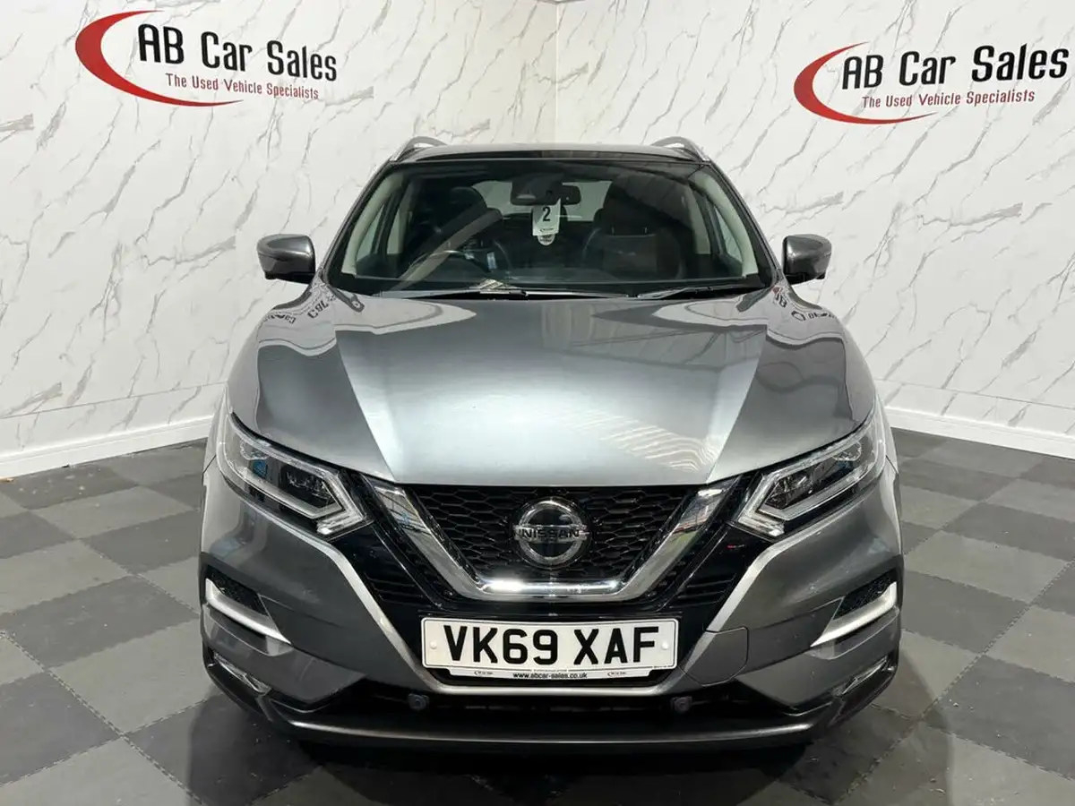 2019-nissan-qashqai-13-dig-t-tekna-160ps-dct-big-2