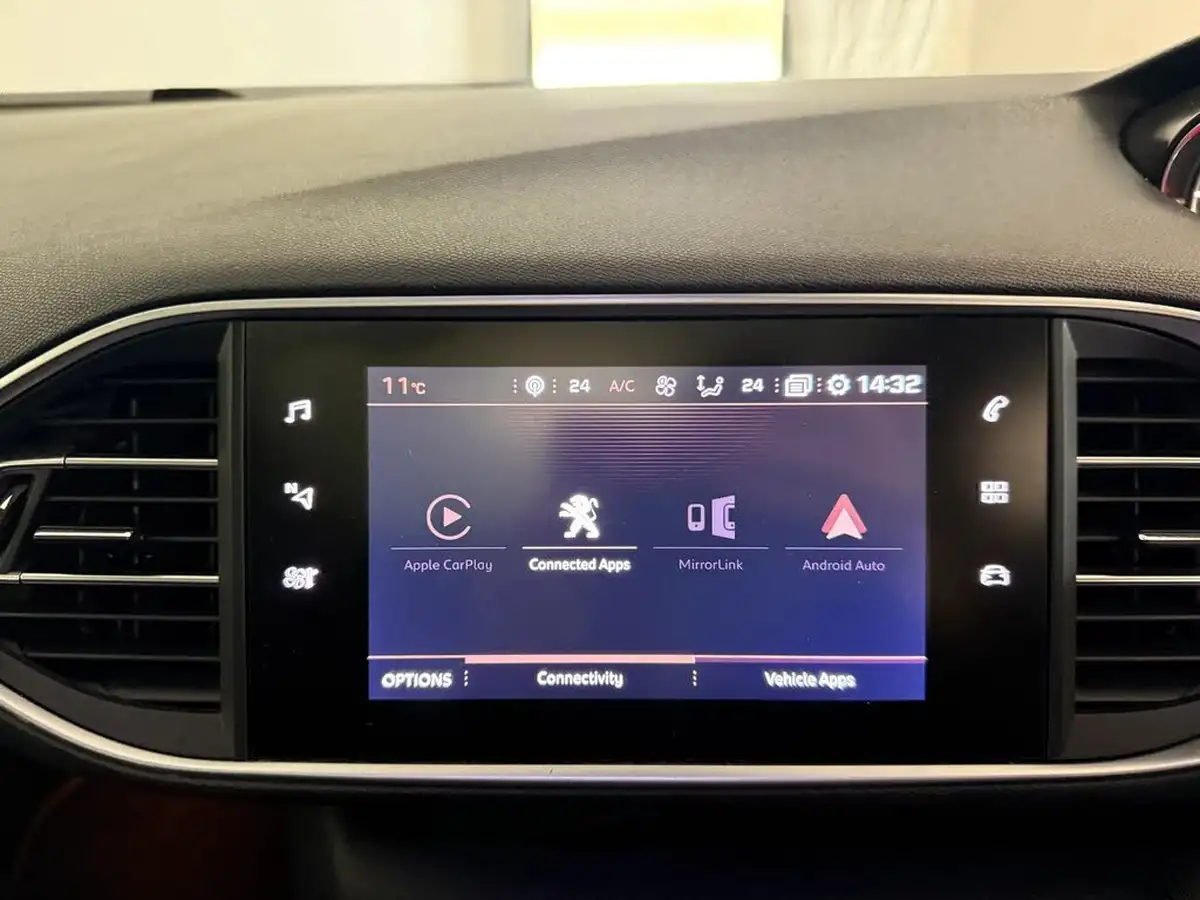 2019-peugeot-308-15-bluehdi-gt-line-big-27