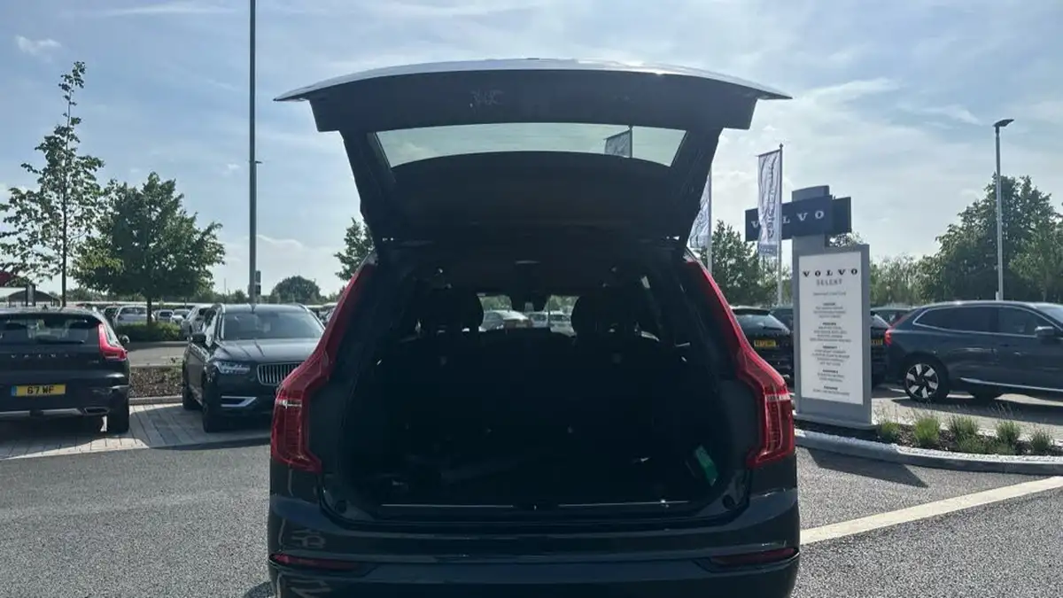 2021-volvo-xc90-20td-b5-r-design-big-12
