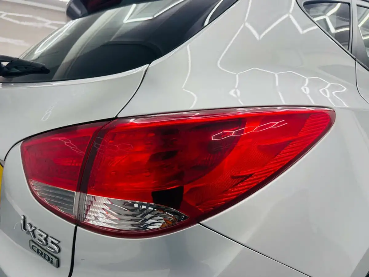 2011-hyundai-ix35-17td-style-big-23