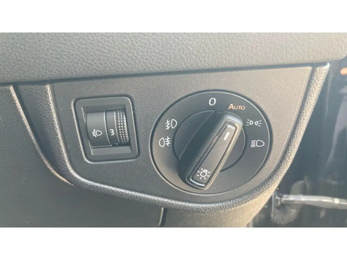 2021-volkswagen-polo-10-tsi-match-big-23