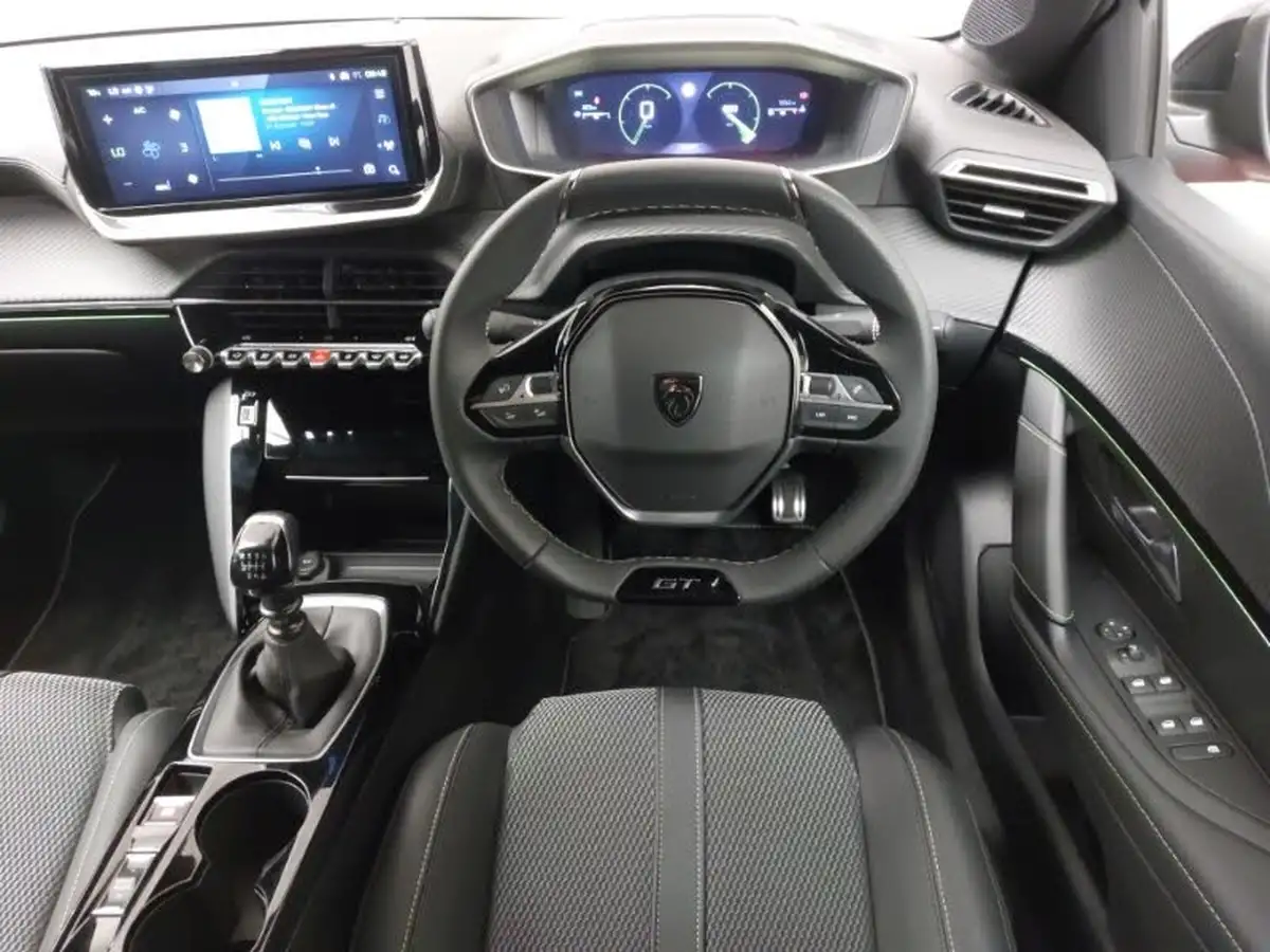 2024-peugeot-208-12-puretech-gt-100ps-big-6
