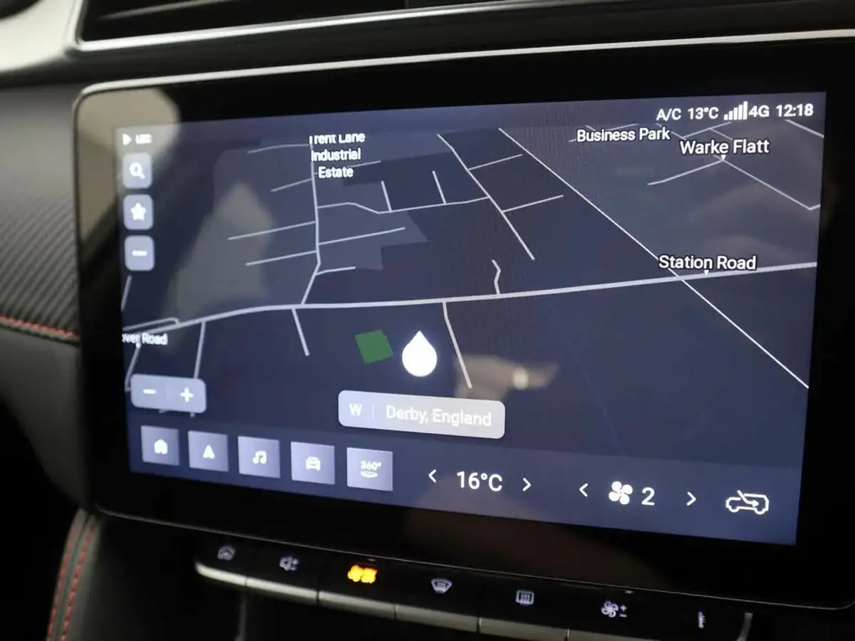 2024-mg-zs-suv-e-trophy-connect-ev-176ps-big-18