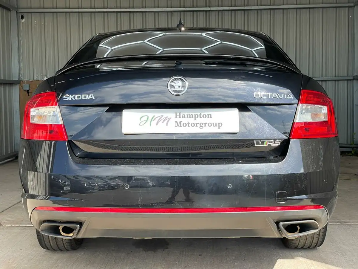2016-skoda-octavia-20-tsi-vrs-230-hatchback-dsg-big-45