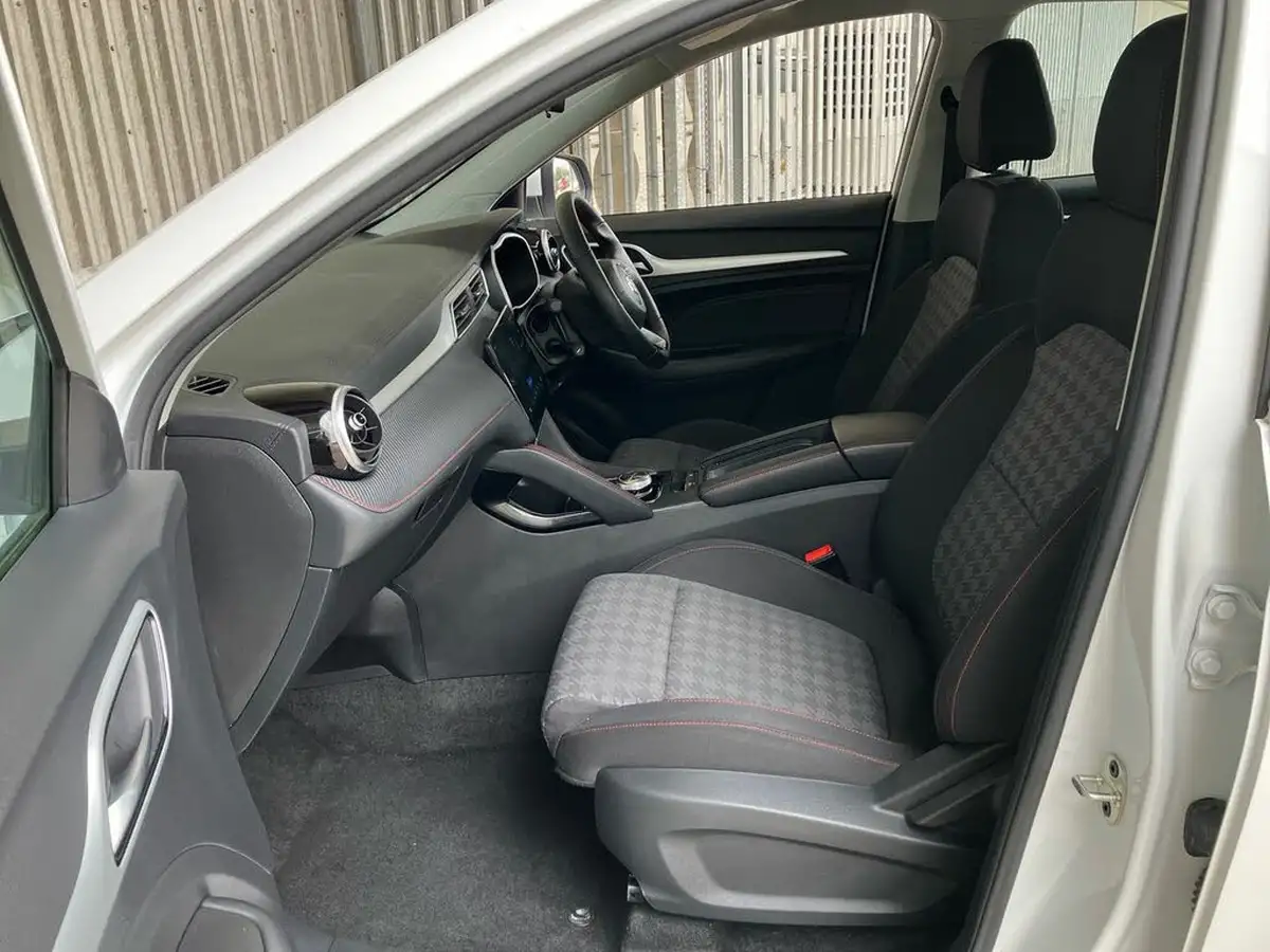 2023-mg-zs-suv-e-se-ev-176ps-big-42