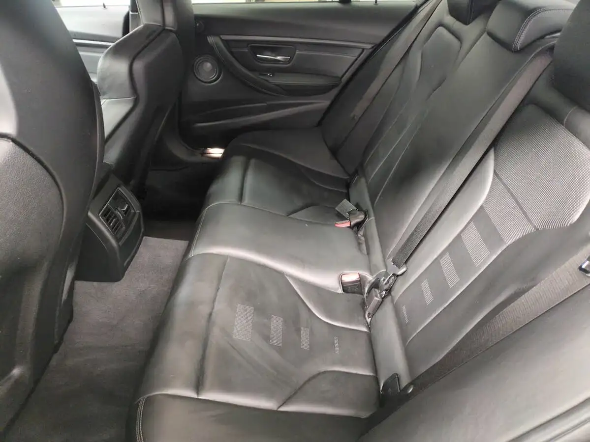 2017-bmw-3-series-30-m3-m-dct-big-39