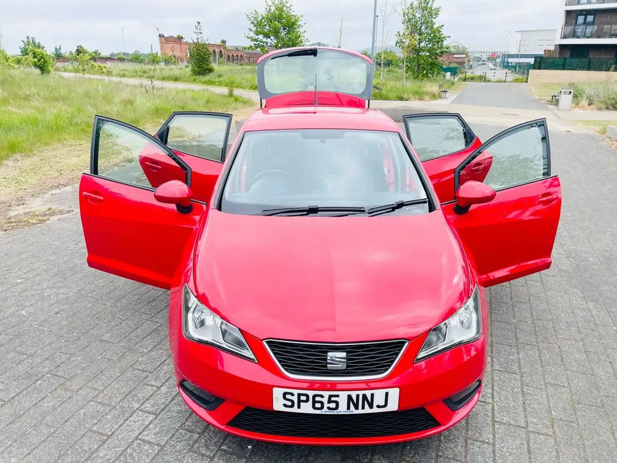 2015-seat-ibiza-14-toca-hatchback-5d-big-13