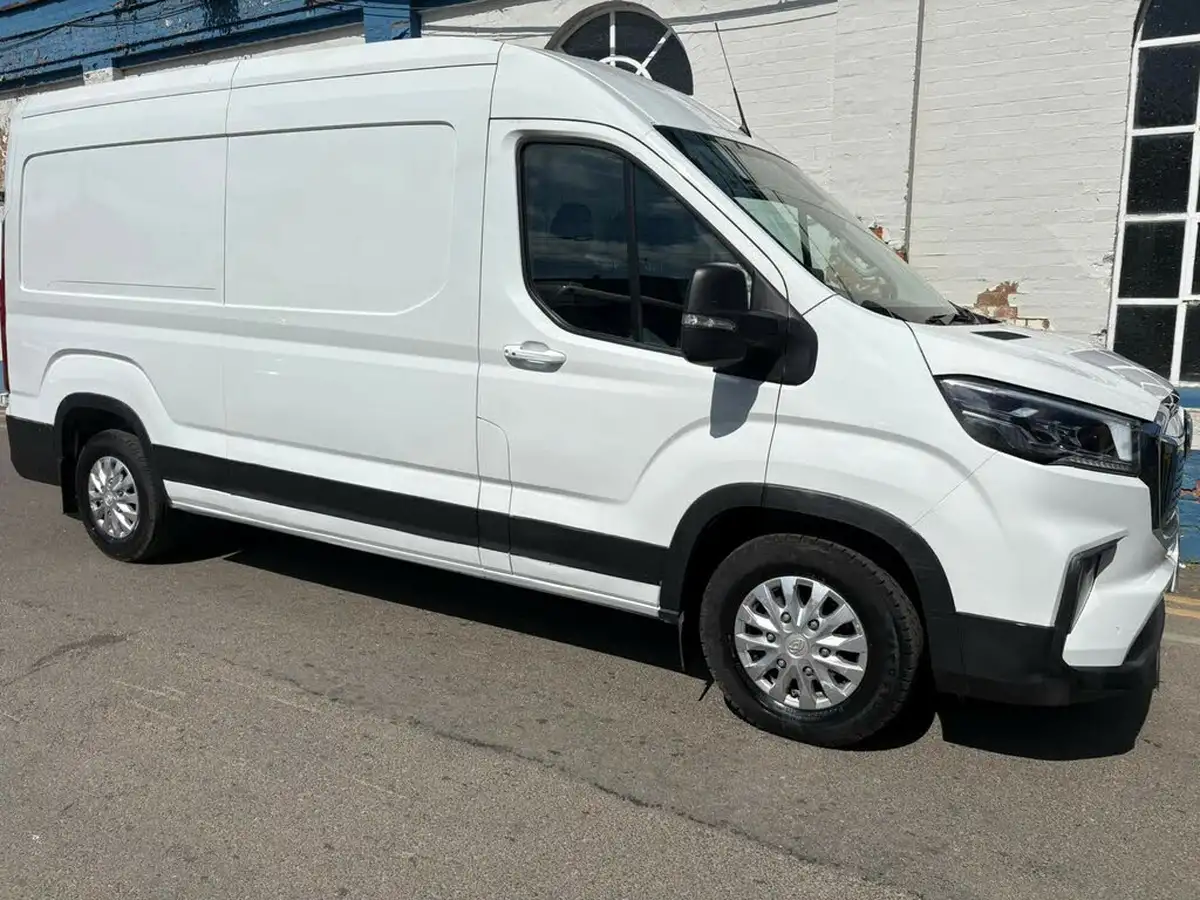 2022-maxus-e-deliver-9-e-lh-515kwh-big-5
