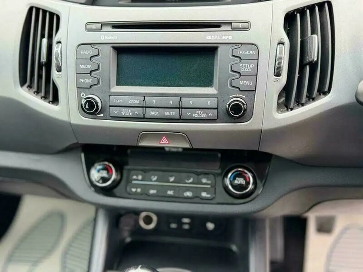 2016-kia-sportage-16-gdi-2-133bhp-big-24