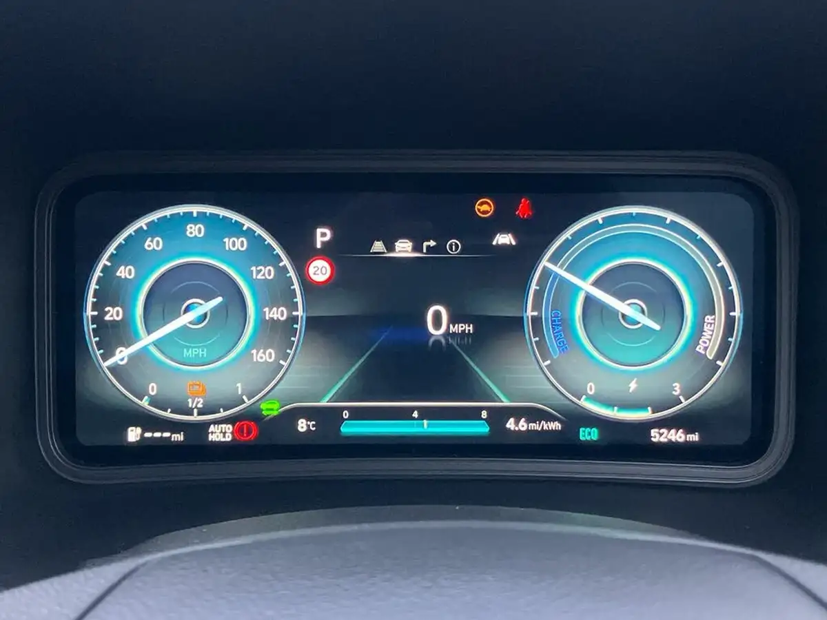 2023-hyundai-kona-e-premium-136ps-39kwh-big-15
