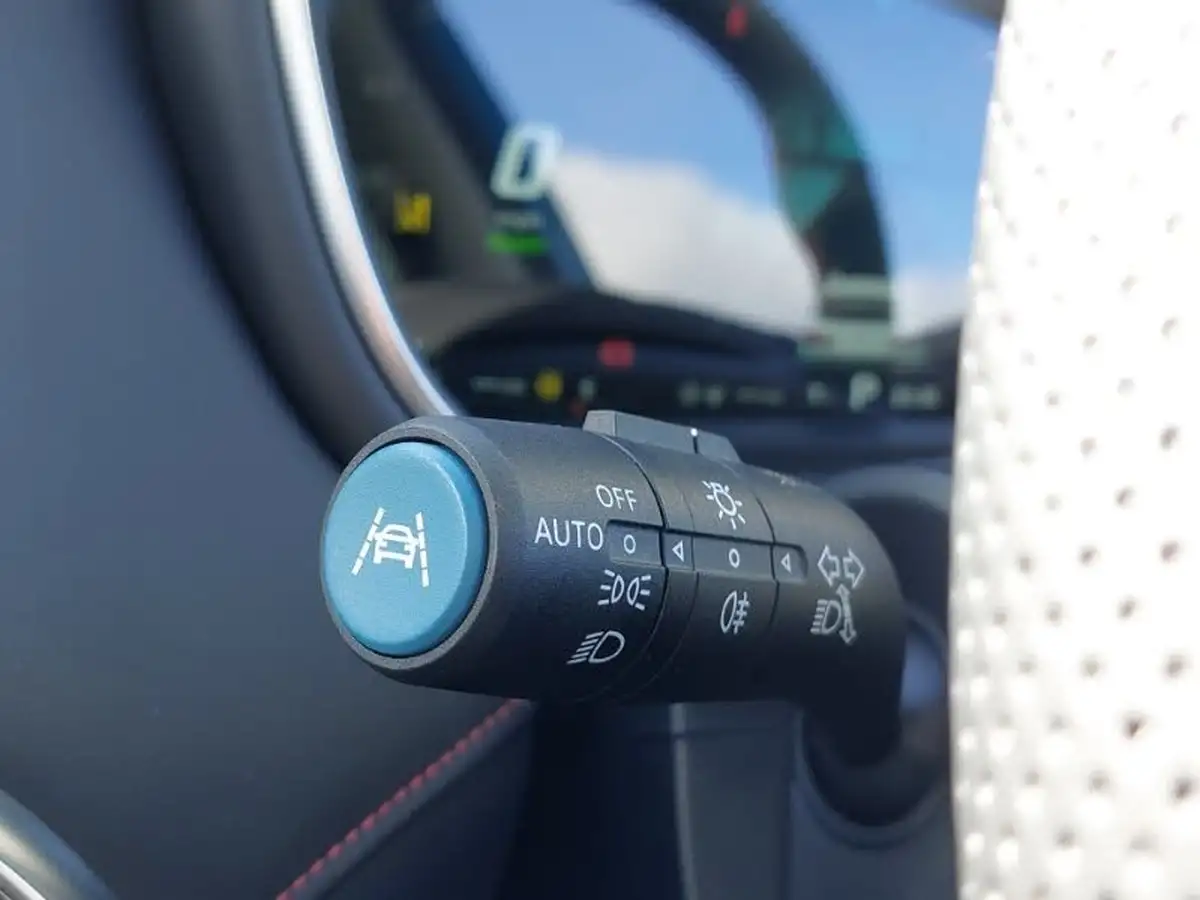 2024-mg-hs-15t-gdi-trophy-258ps-plug-in-hybrid-1490cc-auto-big-17