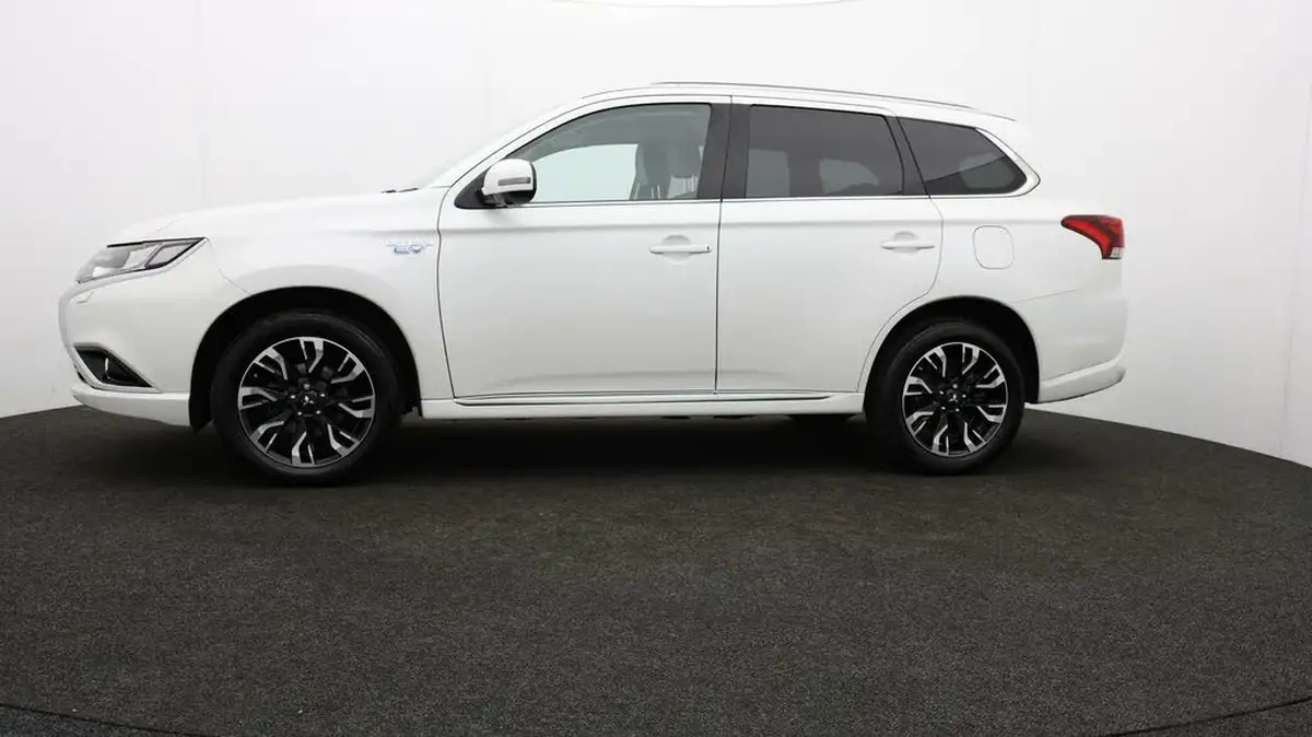 2017-mitsubishi-outlander-20-4h-phev-big-66