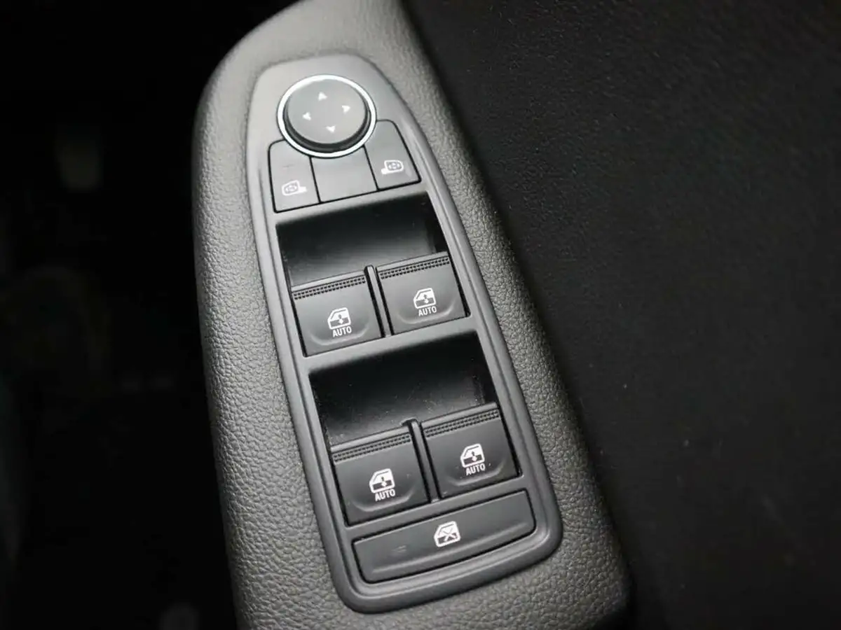 2023-renault-clio-10-tce-evolution-big-25