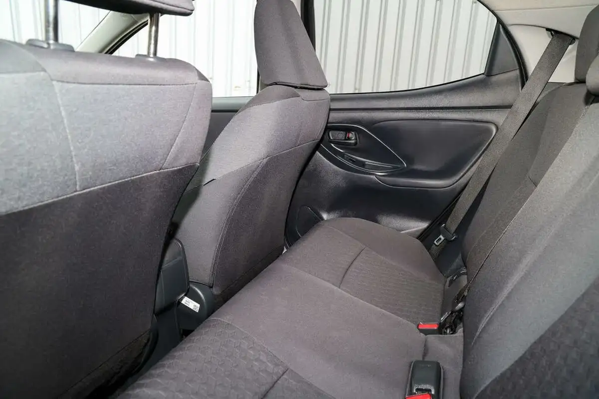 2022-toyota-yaris-15-vvt-i-design-big-11