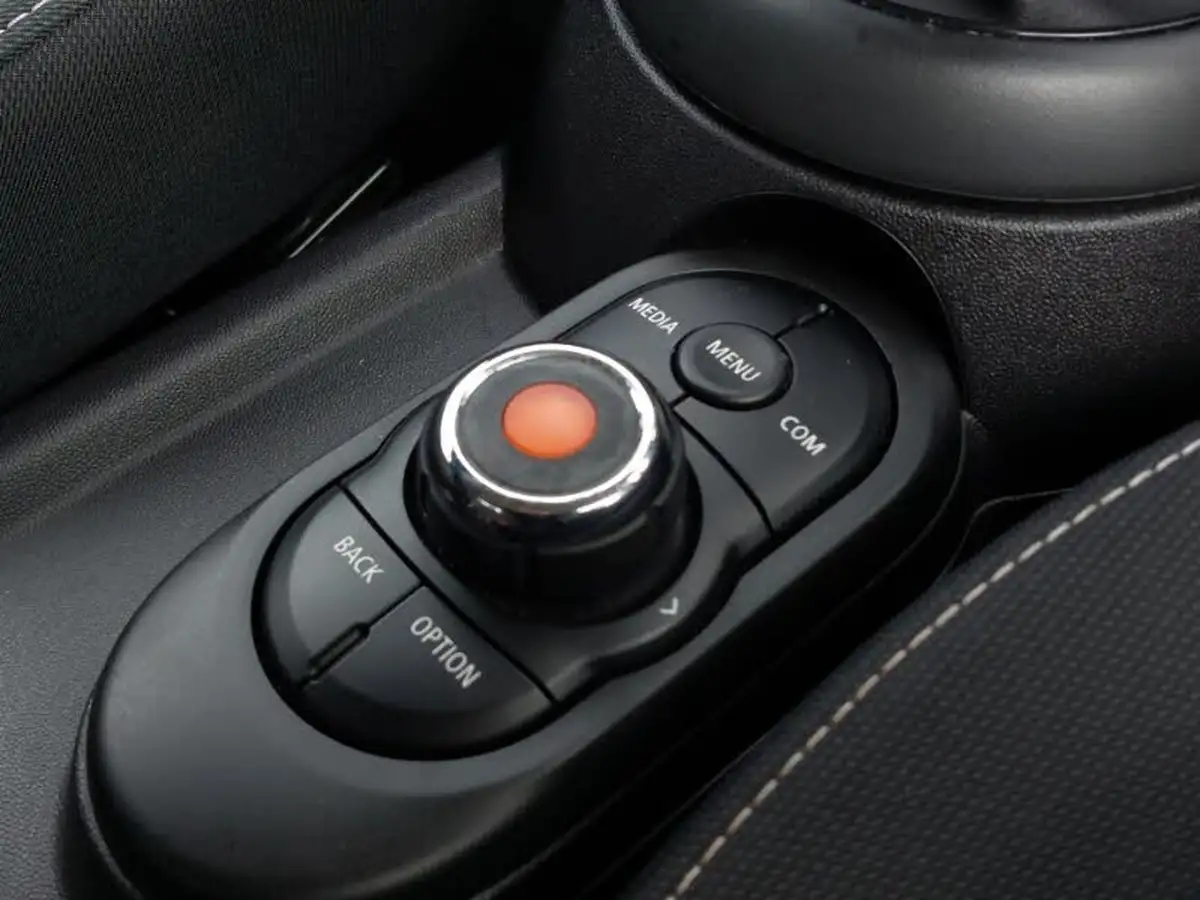 2021-mini-cooper-15-cooper-classic-hatchback-5d-big-14