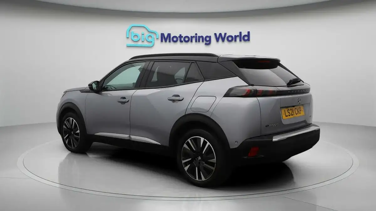 2021-peugeot-2008-suv-e-gt-premium-big-5