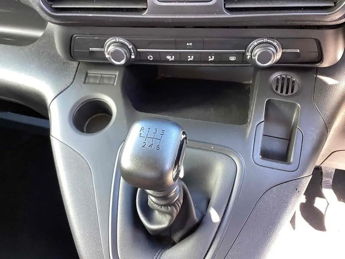 2021-vauxhall-combo-life-12i-edition-big-29
