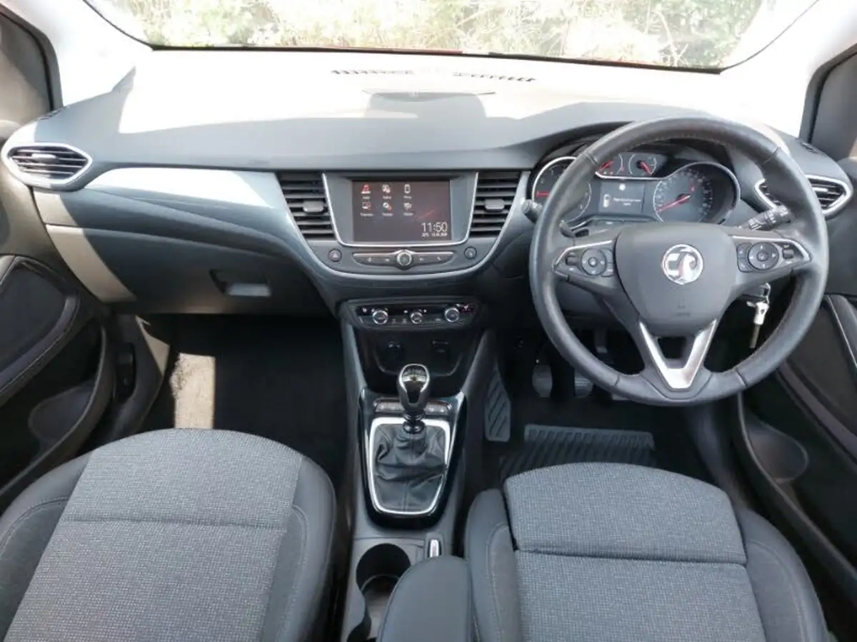 2021-vauxhall-crossland-12-elite-130ps-big-2