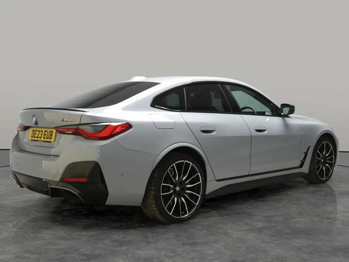 2023-bmw-i4-e-m50-big-15