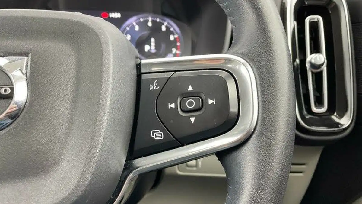 2020-volvo-xc40-15-t3-inscription-pro-geartronic-big-20