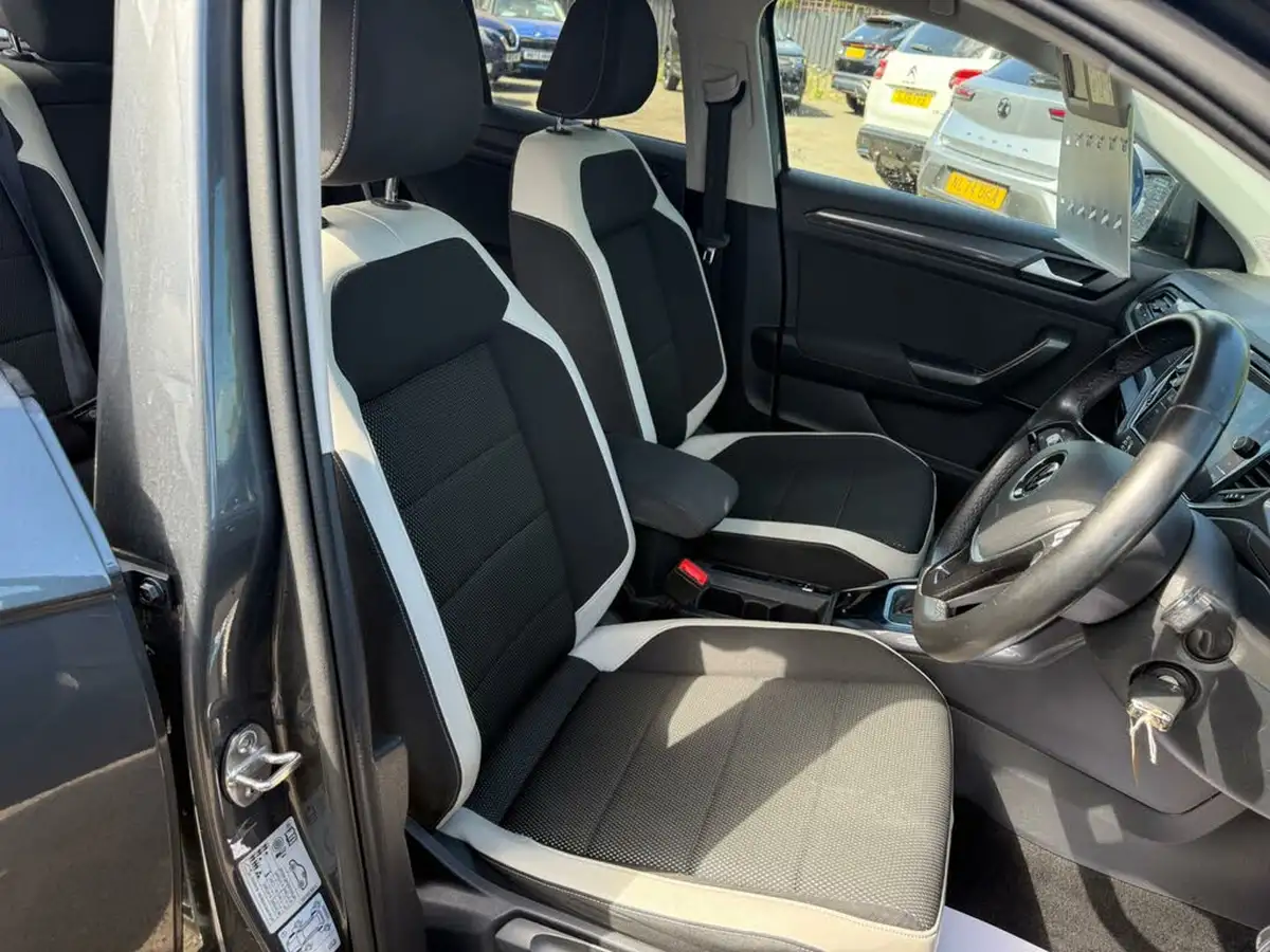 2021-volkswagen-t-roc-15-tsi-sel-dsg-big-21