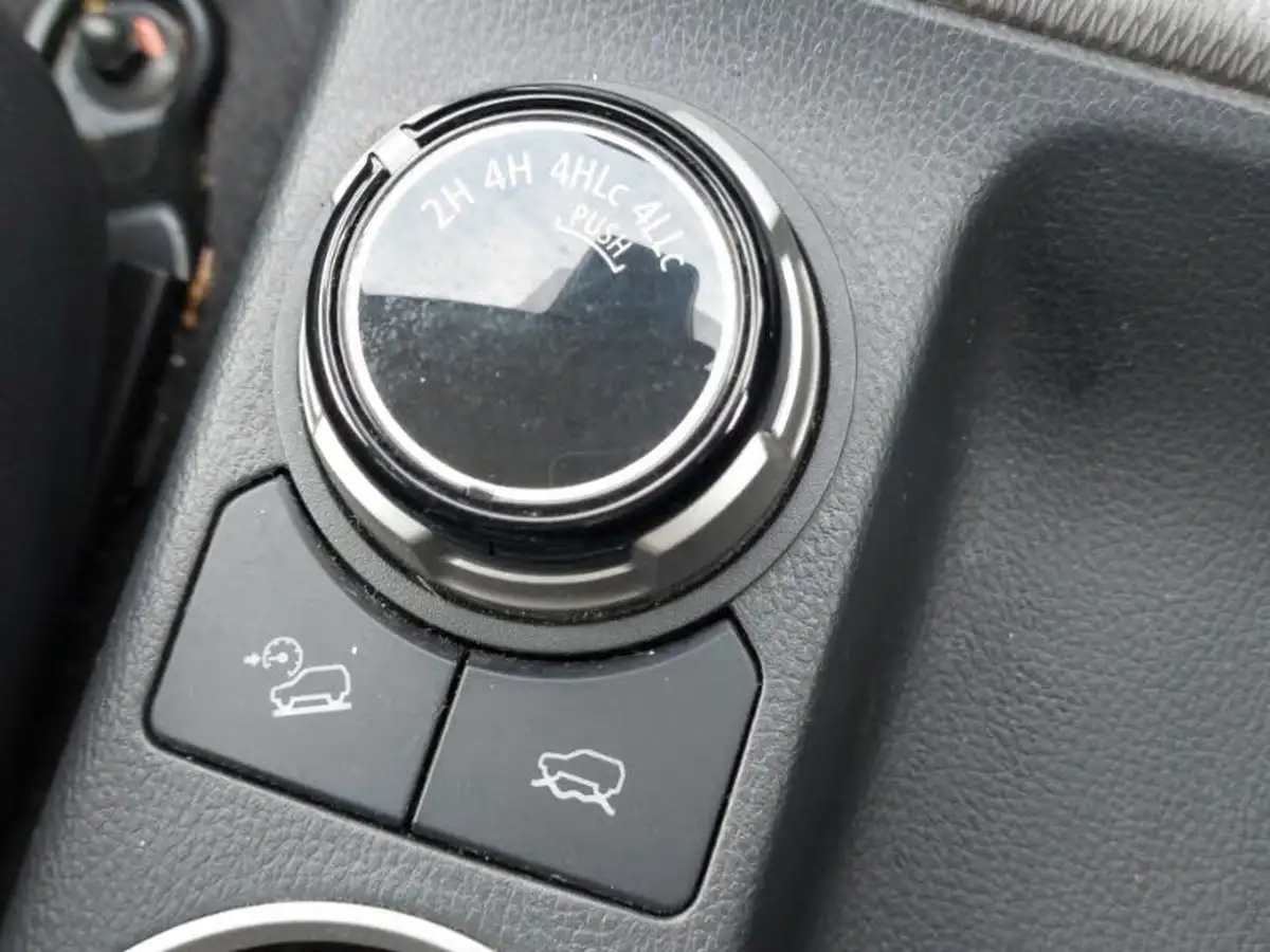 2021-mitsubishi-l200-22di-d-barbarian-x-big-15