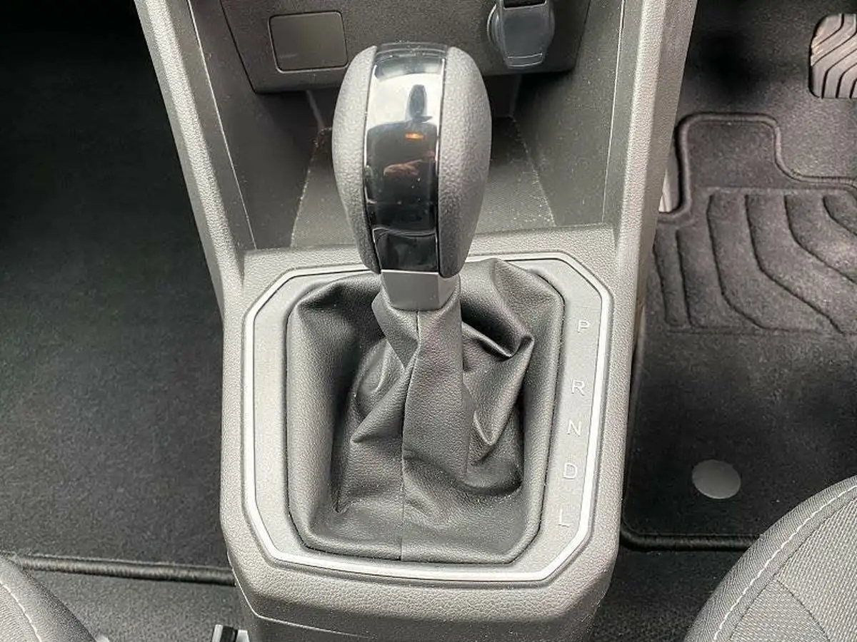 2024-dacia-sandero-10-tce-expression-90bhp-cvt-big-15
