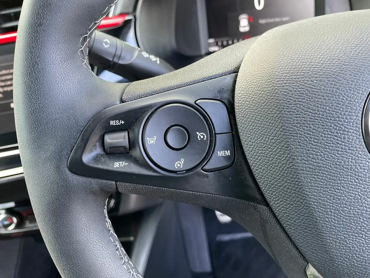 2023-vauxhall-corsa-12-turbo-gs-100ps-big-15