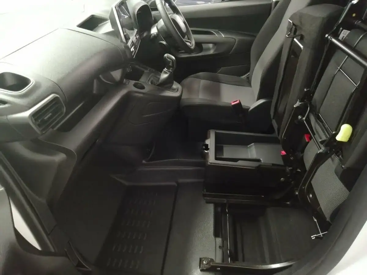 2019-citroen-berlingo-16bluehdi-1000-enterprise-big-31