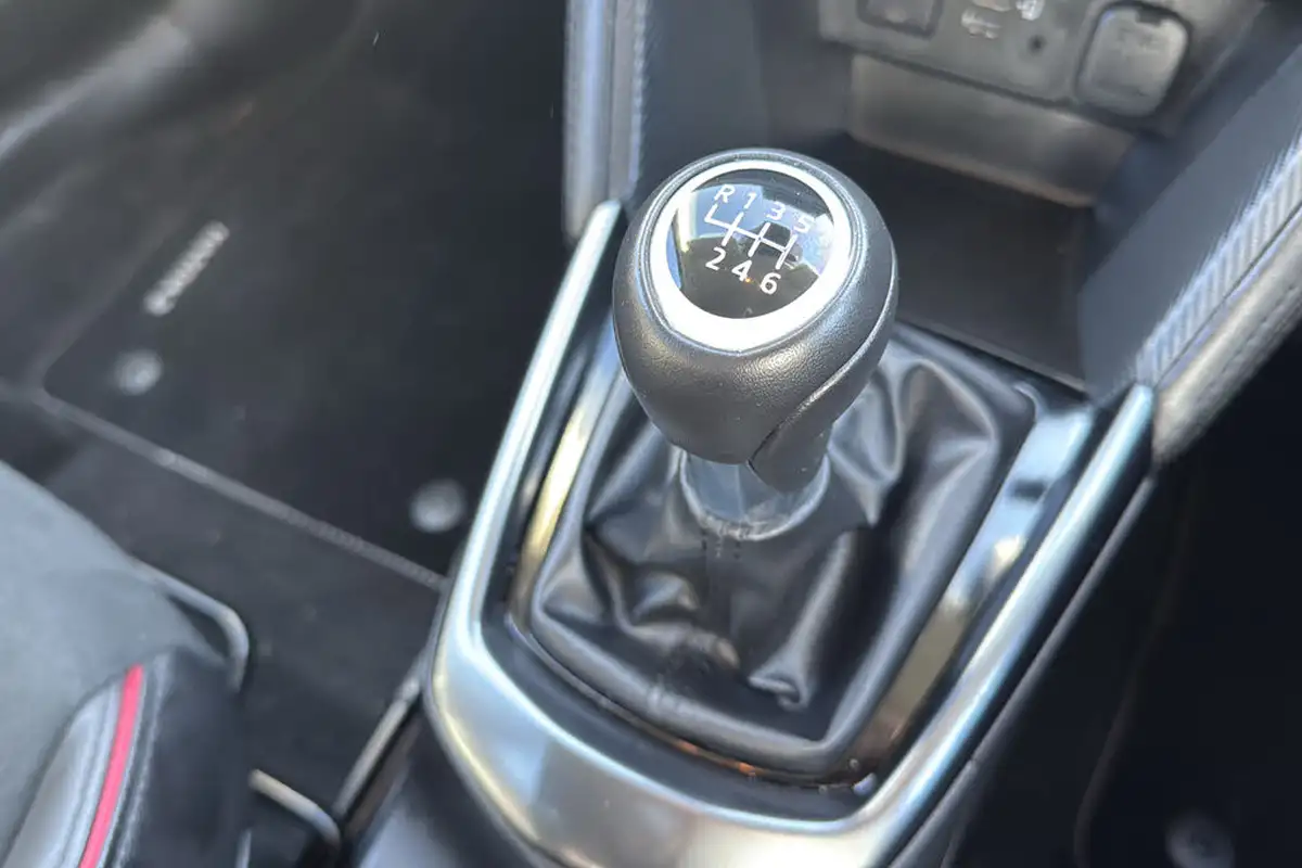 2024-mazda-mazda2-15-e-skyactiv-g-homura-aka-90ps-big-11