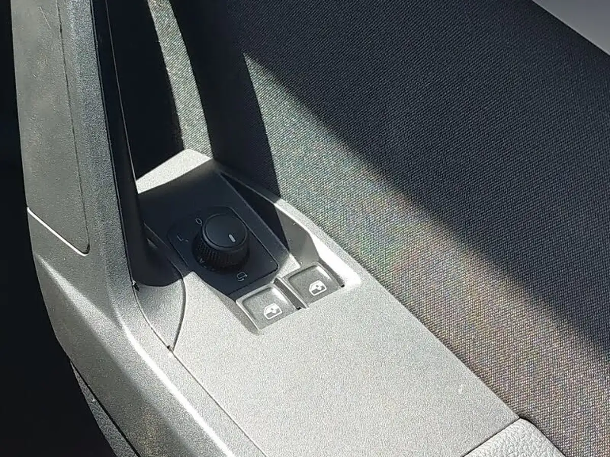 2019-seat-ibiza-10-mpi-fr-big-17