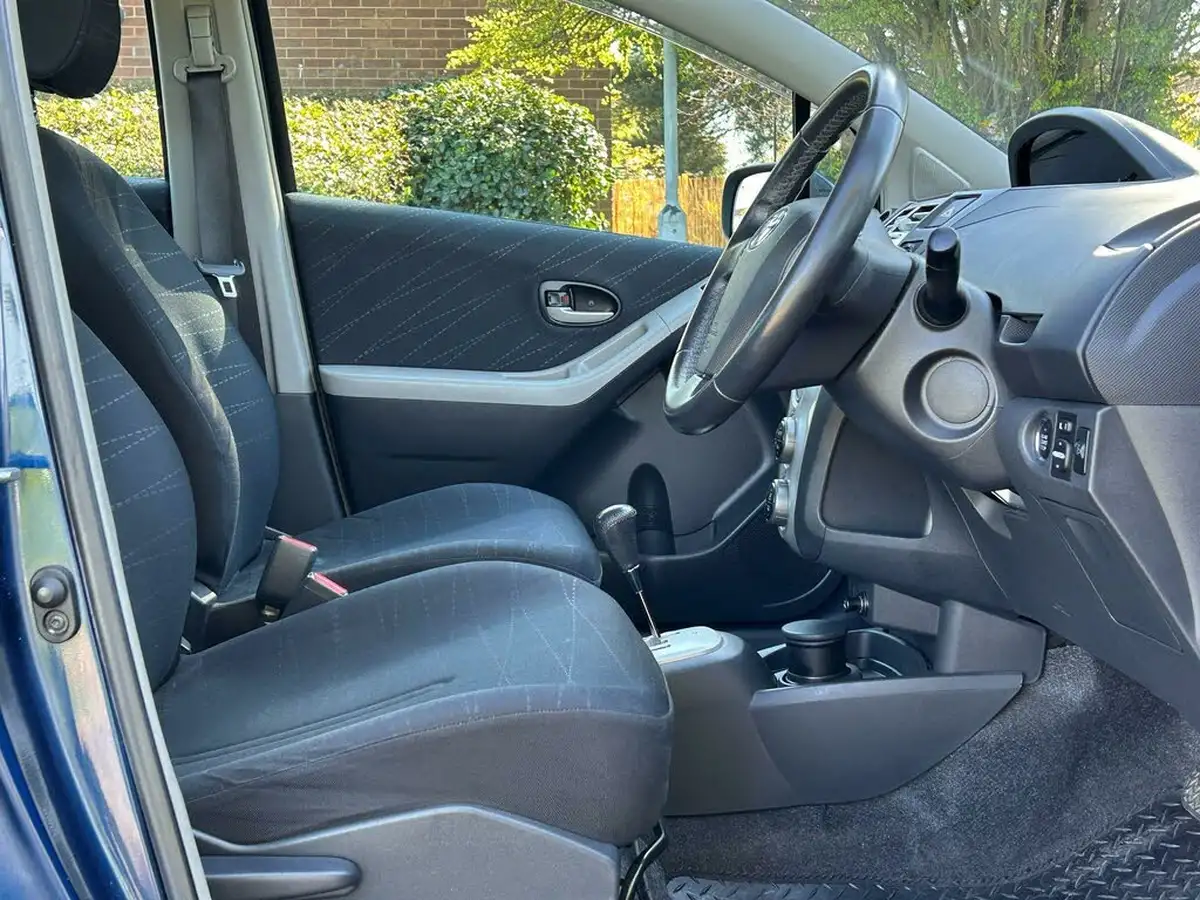 2007-toyota-yaris-13-t-spirit-5d-mmt-big-19