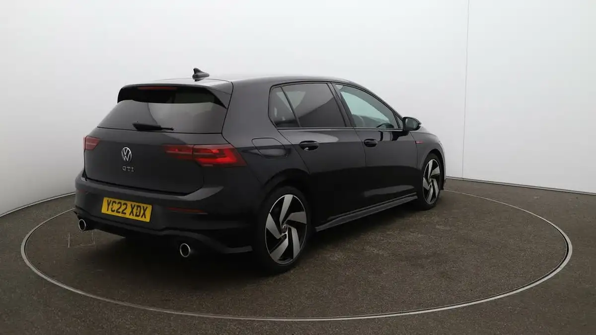 2022-volkswagen-golf-20-tsi-gti-dsg-big-56