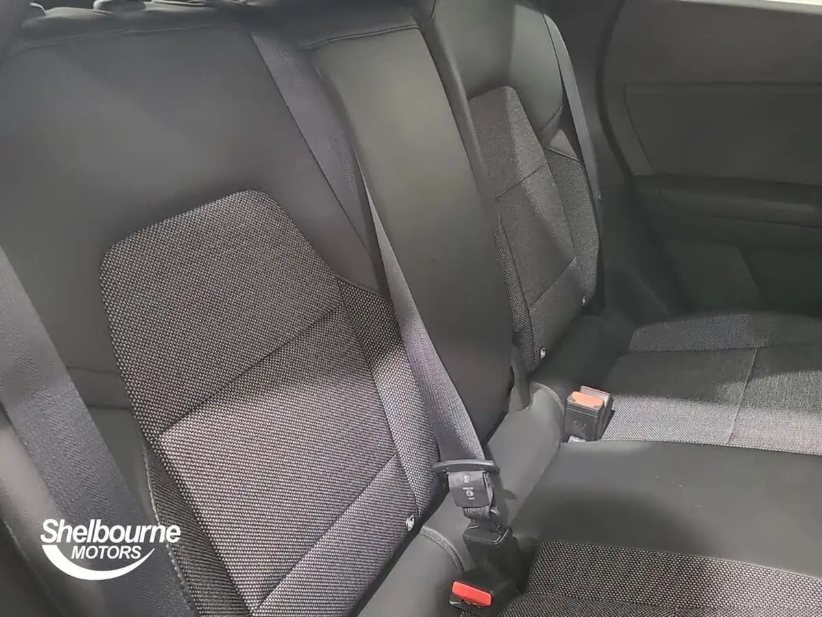 2022-renault-captur-10-tce-rive-gauche-se-big-19