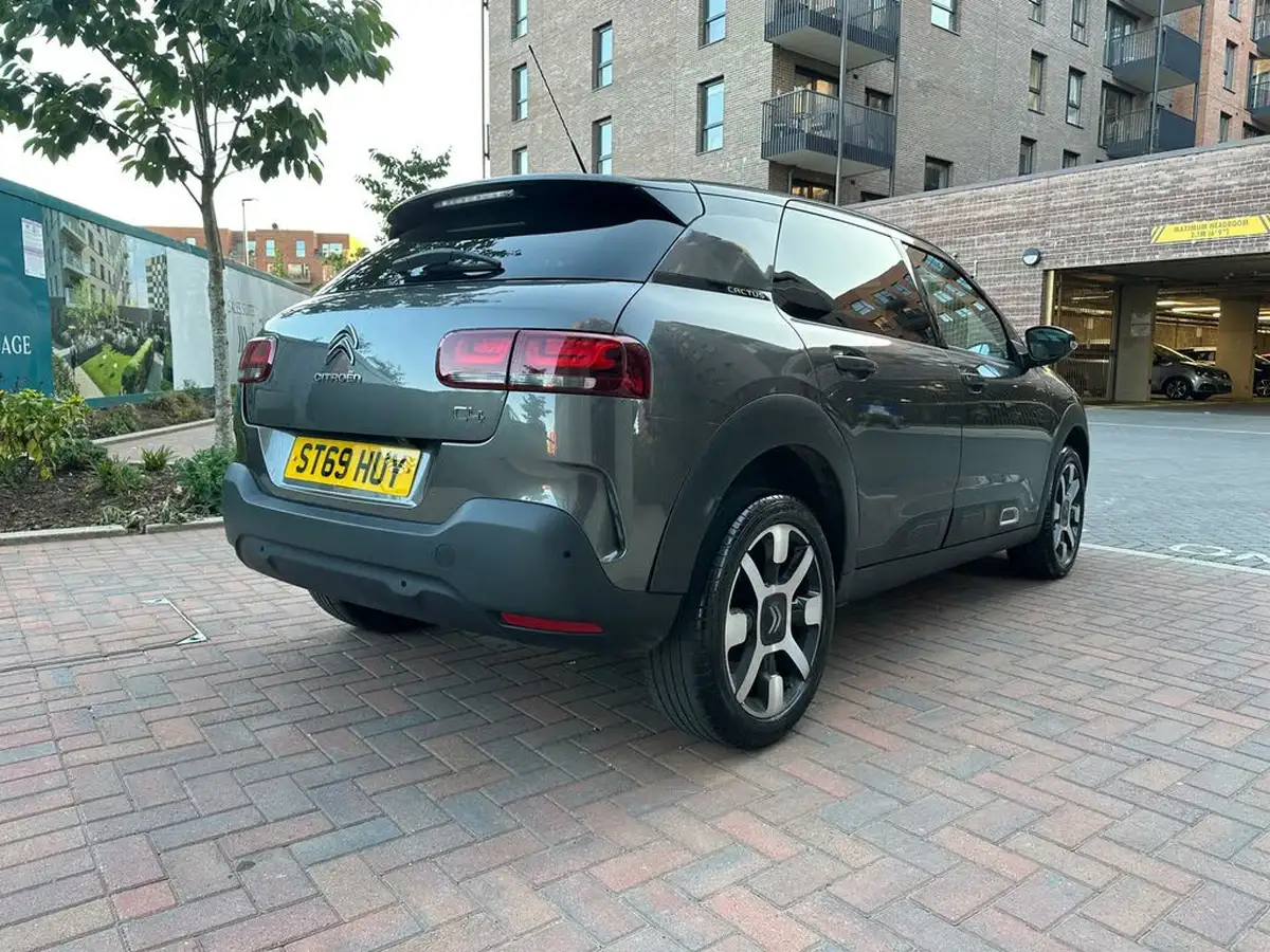 2019-citroen-c4-cactus-12-puretech-flair-130ps-eat6-big-14