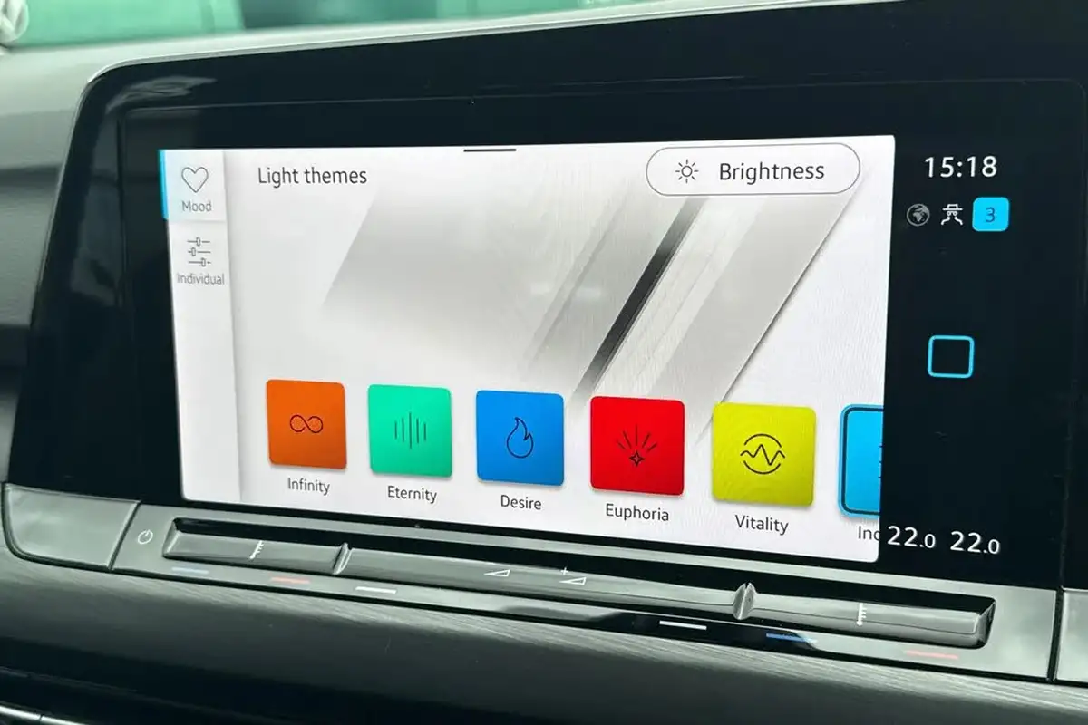 2022-volkswagen-golf-15-etsi-style-150ps-hatchback-big-52
