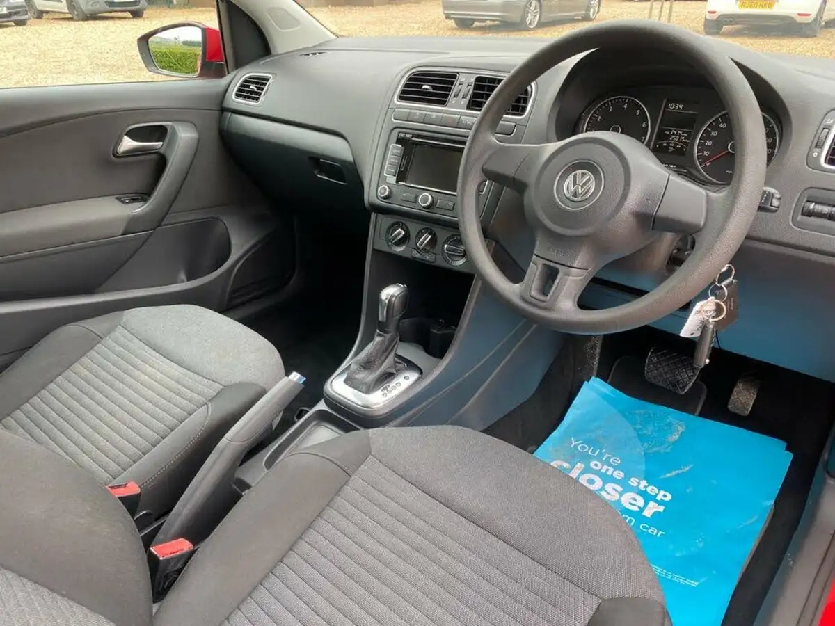 2014-volkswagen-polo-14-match-edition-3d-dsg-big-19
