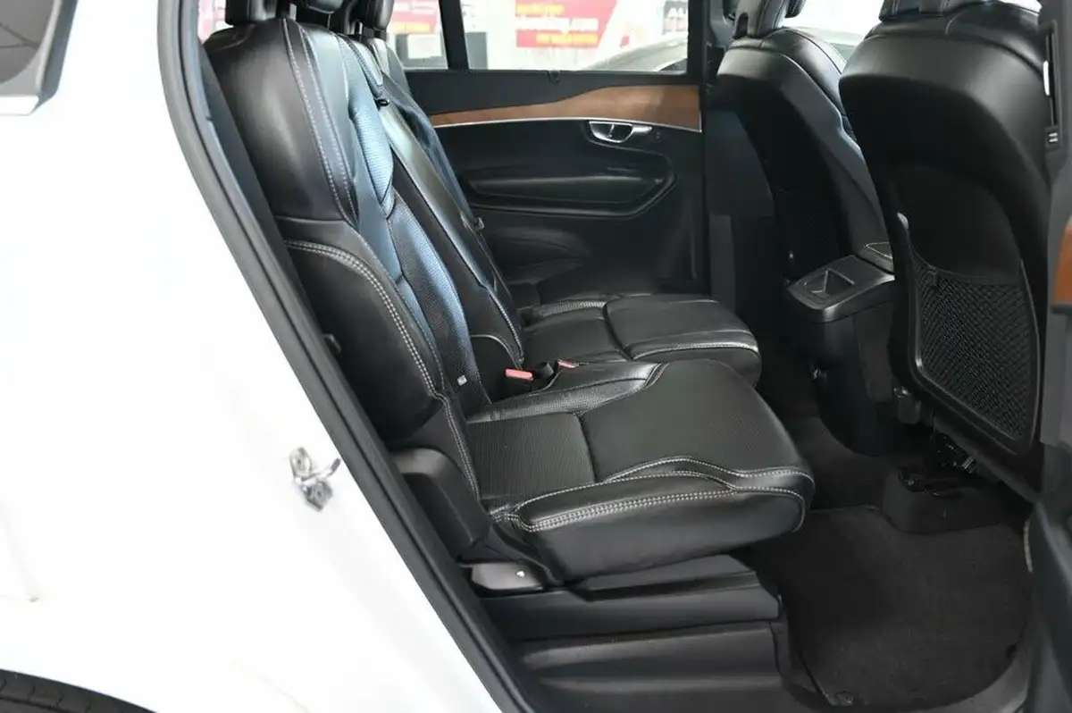 2018-volvo-xc90-20td-d5-inscription-pro-4x4-big-17