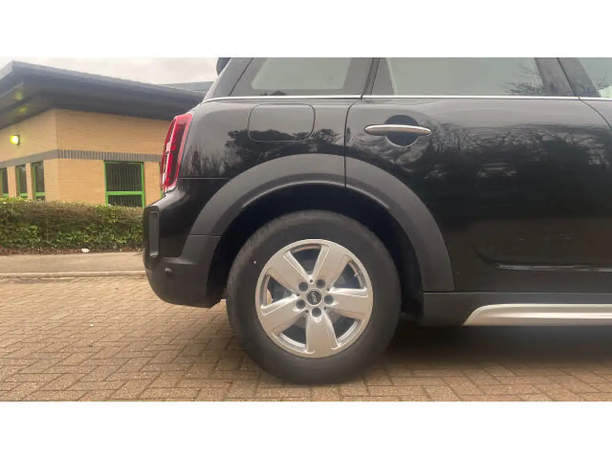 2021-mini-countryman-15-cooper-classic-auto-big-8