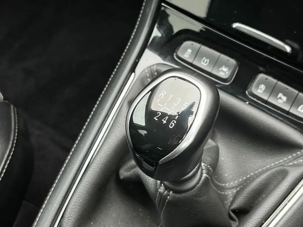 2021-vauxhall-grandland-x-12-sri-nav-big-31