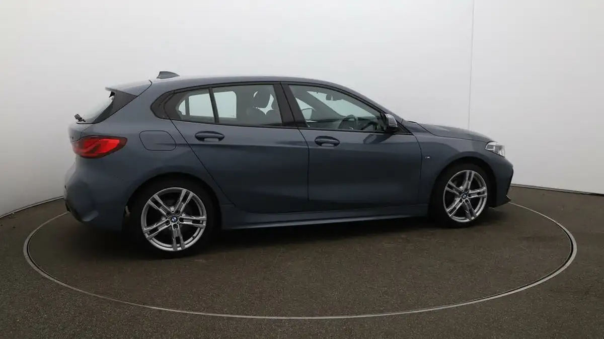 2022-bmw-1-series-15-118i-m-sport-lcp-big-51