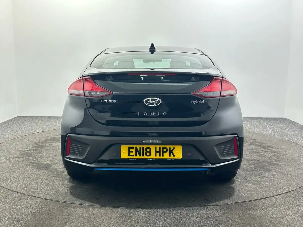 2018-hyundai-ioniq-16-gdi-se-hybrid-big-6