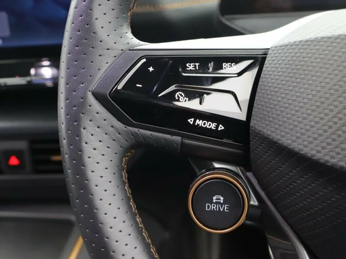 2023-cupra-born-e-v3-230ps-58kwh-e-boost-big-24