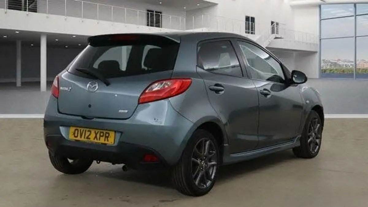 2012-mazda-mazda2-13-venture-big-3