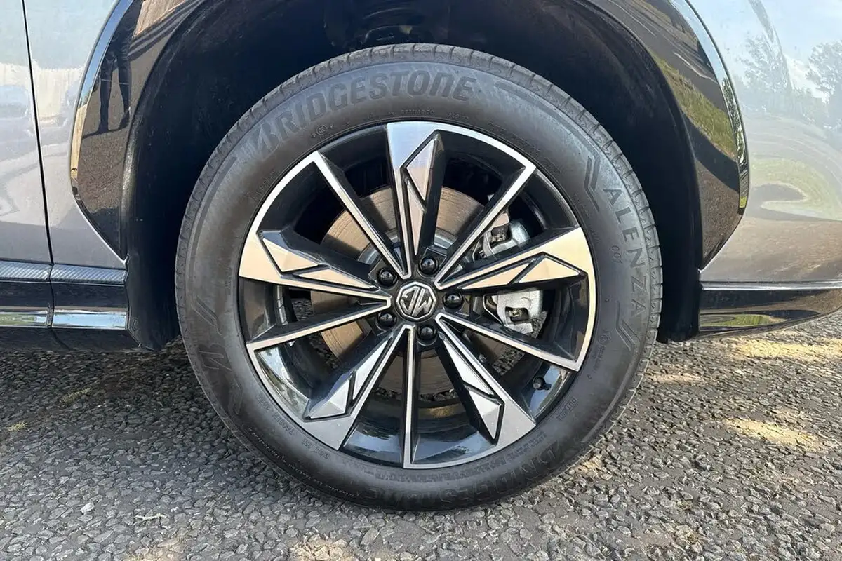 2024-mg-hs-15t-gdi-trophy-273ps-plug-in-hybrid-1496cc-auto-big-3