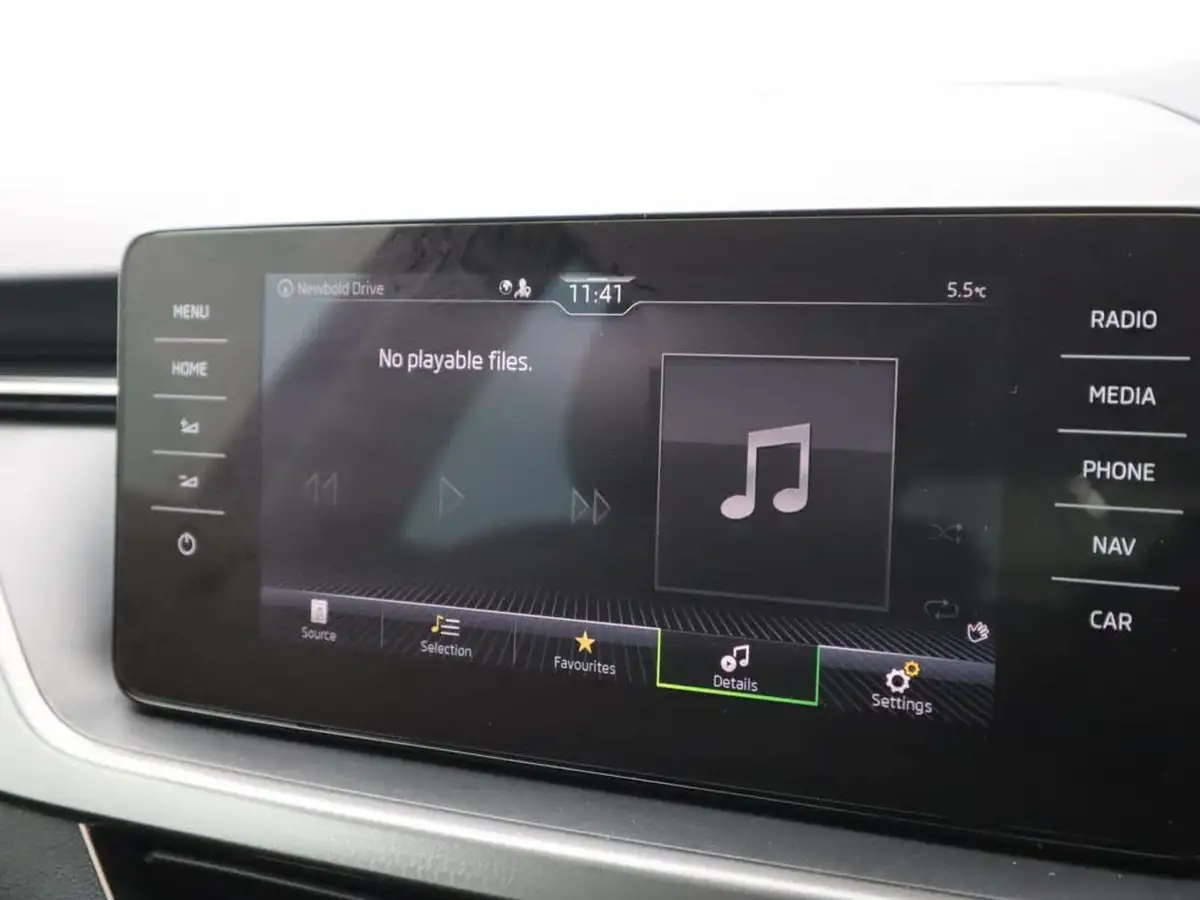 2022-skoda-kamiq-10-tsi-se-l-big-22