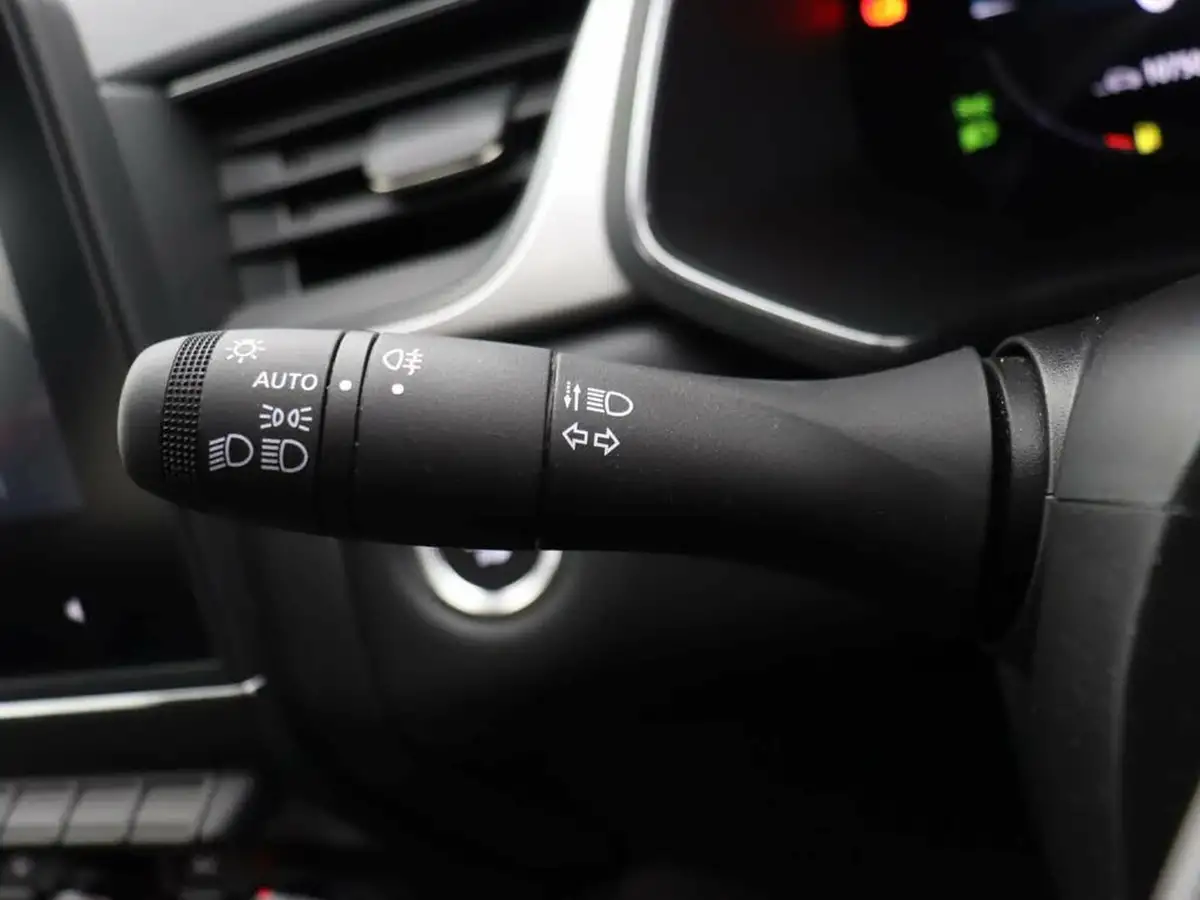 2023-renault-captur-16-techno-160ps-plug-in-big-45