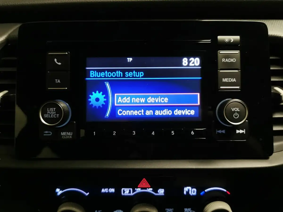 2023-honda-jazz-15-i-mmd-se-big-17