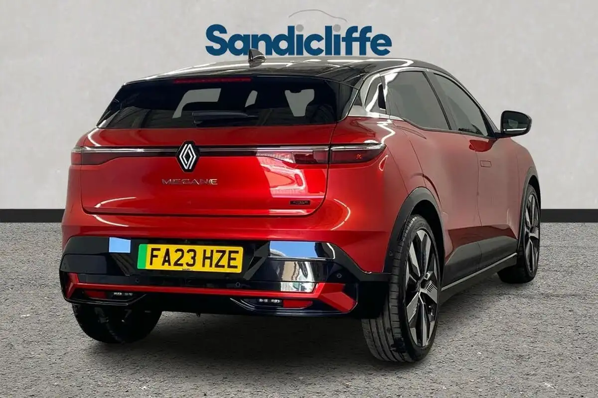 2023-renault-megane-e-tech-e-techno-big-3